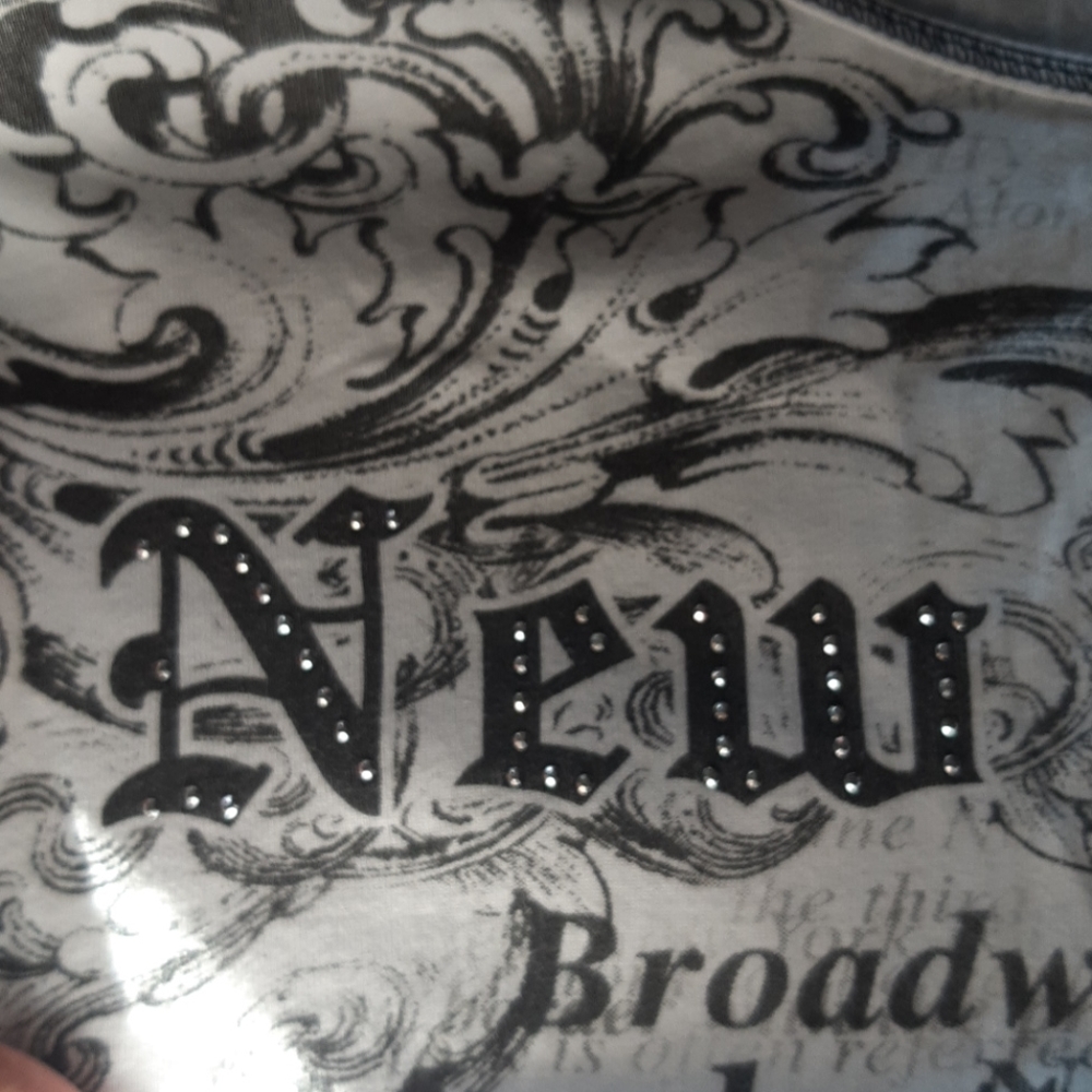 Tshirts - Picture 3 of 5